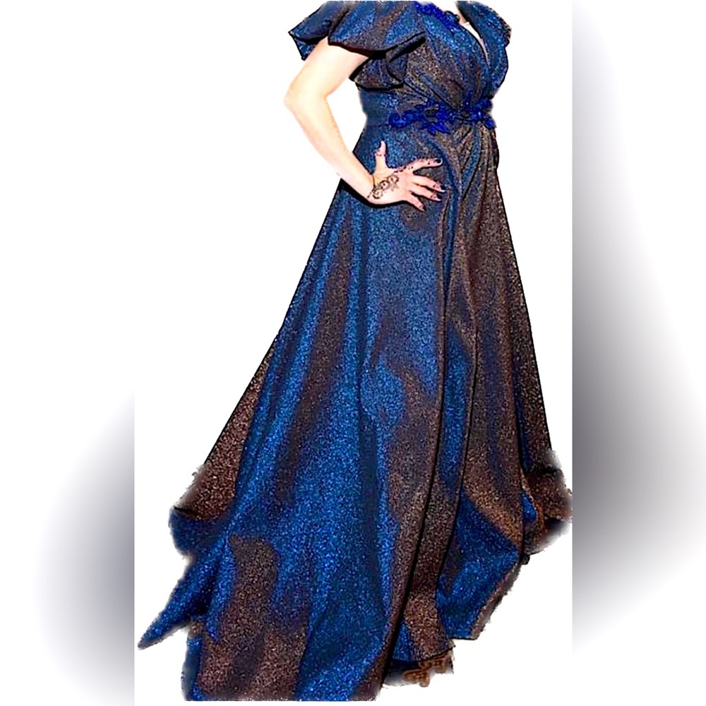 Shimmer color changing prom dress 
Excellent condition